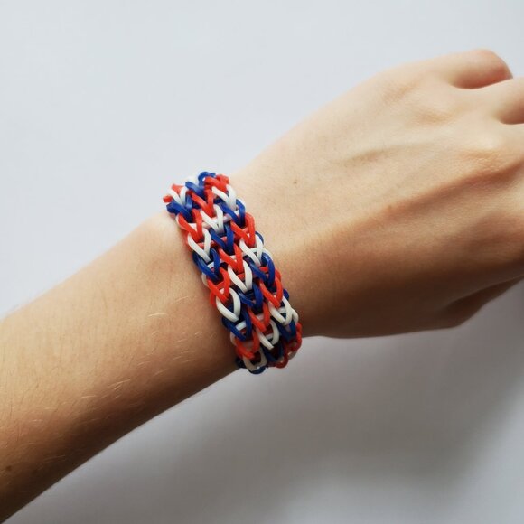 Handmade Rainbow Loom 4th of July bracelets with additional popsicle charm - Picture 5 of 6